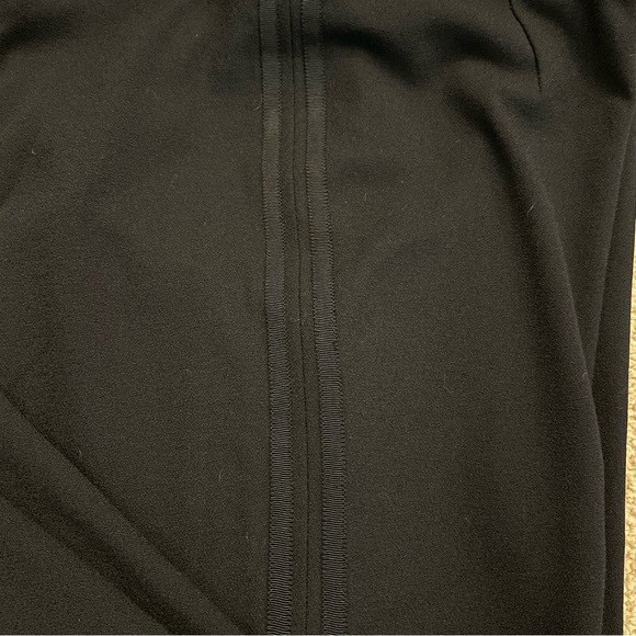 BCBGMaxazria Black Wide Leg Tuxedo Trouser Pants. Size 8L - Picture 5 of 8